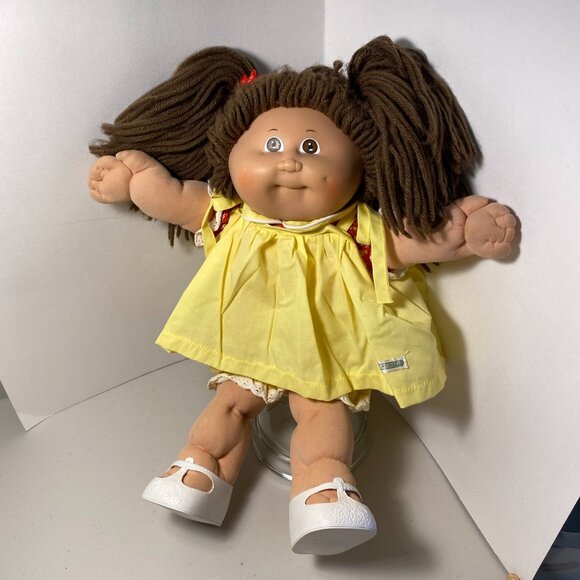 1983 Cabbage Patch Kids Doll Long Brown Hair Brown Eyes CPK Outfit+Shoes Coleco - Picture 3 of 16